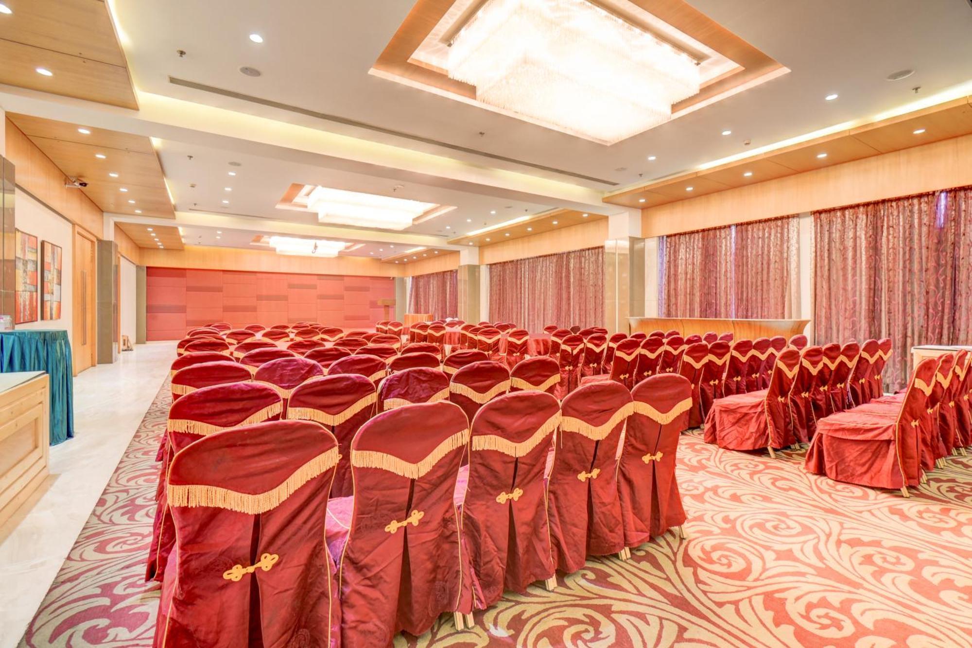 The Ssk Solitaire Hotel & Banquets Nashik Esterno foto